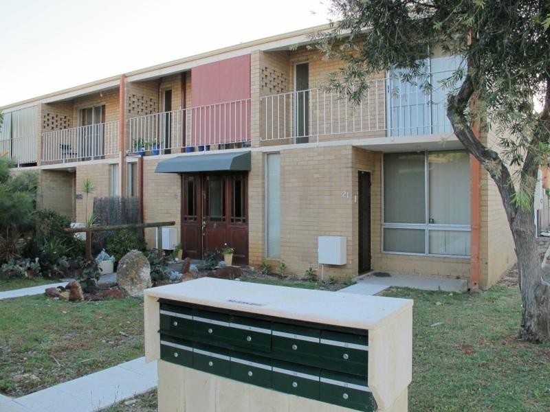 21/321 Harbourne Street, Glendalough WA 6016