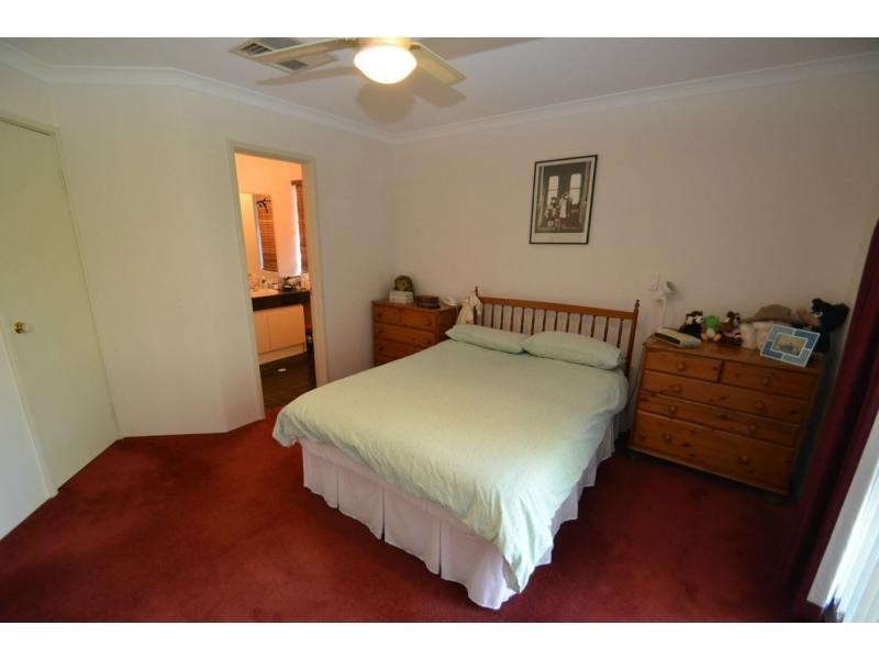 10 Earlsferry Green, Kinross WA 6028