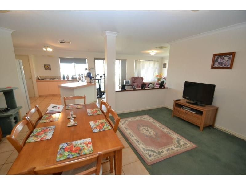 10 Earlsferry Green, Kinross WA 6028