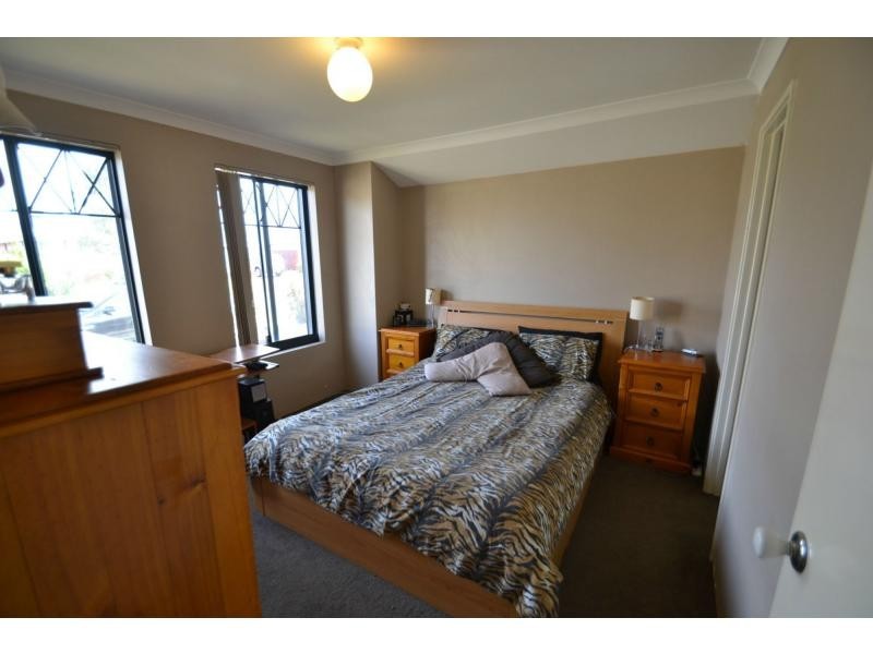 6 Gladman Pass, Ellenbrook WA 6069