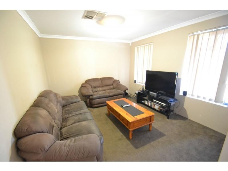 6 Gladman Pass, Ellenbrook WA 6069