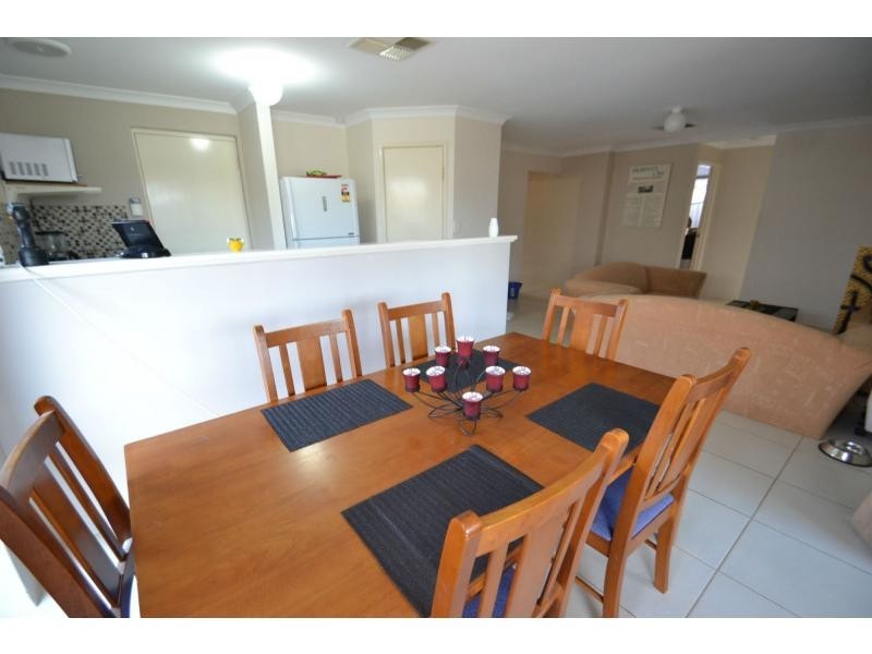 6 Gladman Pass, Ellenbrook WA 6069