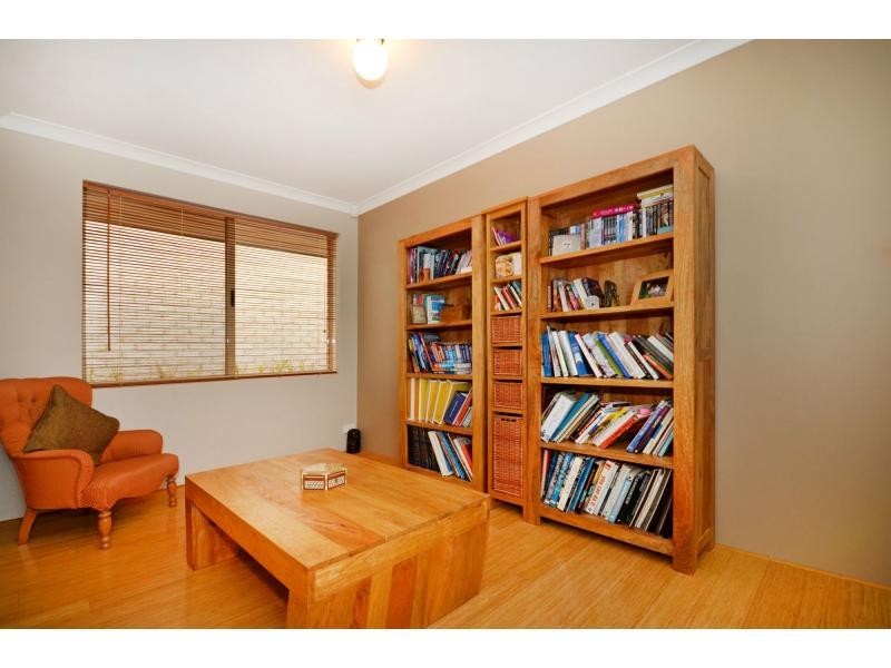 5 Basle Way, Mindarie WA 6030