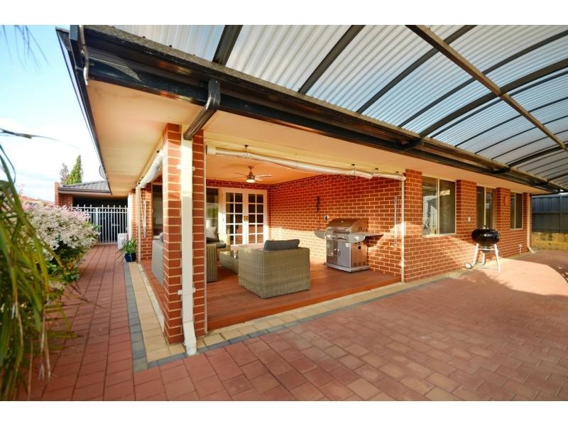 5 Basle Way, Mindarie WA 6030