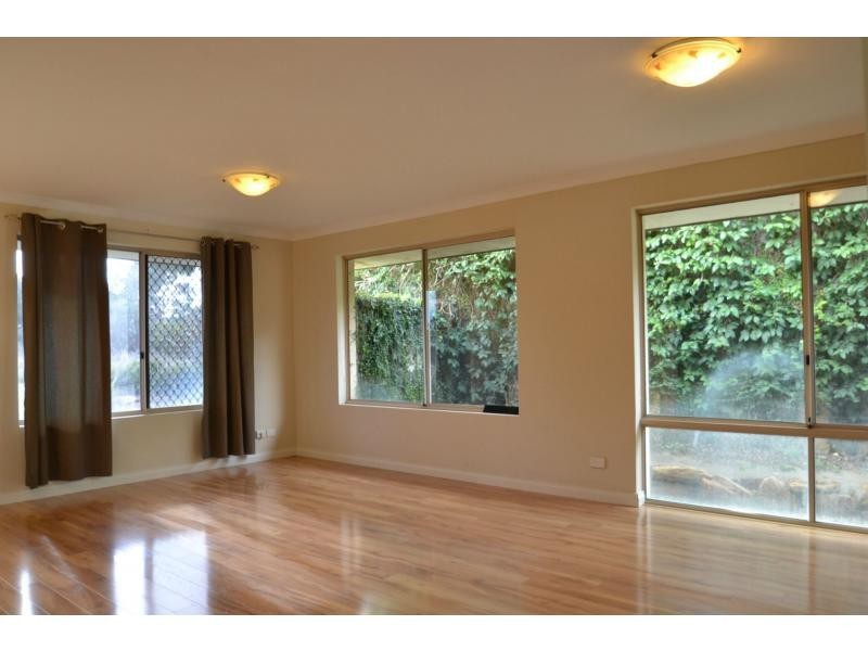 6 Throssell Place, Clarkson WA 6030