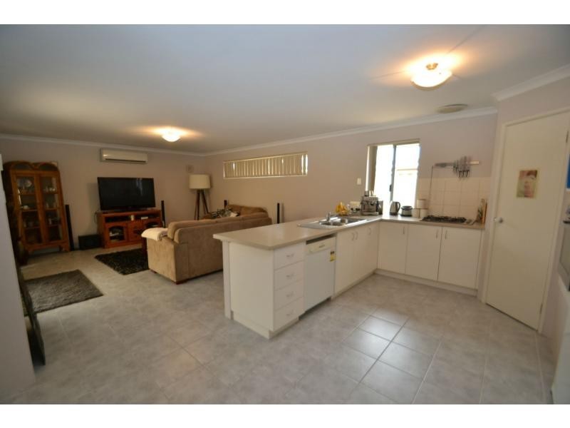 10 Roosky Approach, Ridgewood WA 6030