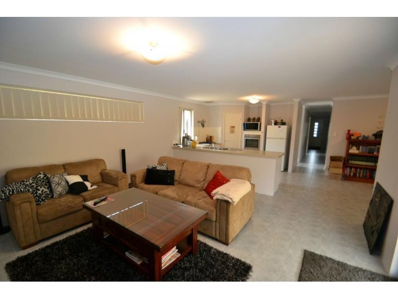 10 Roosky Approach, Ridgewood WA 6030