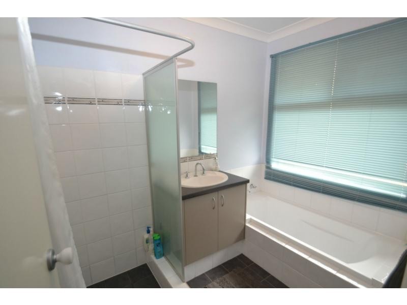 10 Roosky Approach, Ridgewood WA 6030