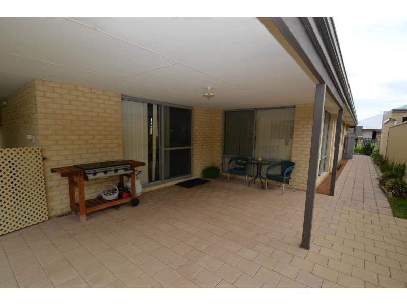 10 Roosky Approach, Ridgewood WA 6030