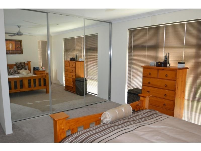 5 Huxleys Trail, Burns Beach WA 6028