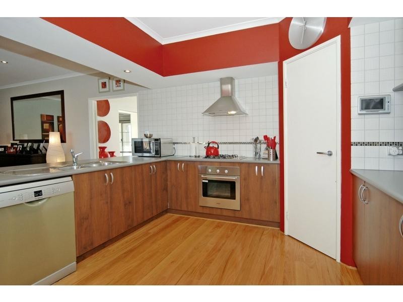 162 Golf Links Drive, Carramar WA 6031