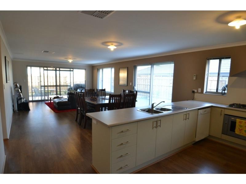 44 Zamia Rise, Yanchep WA 6035