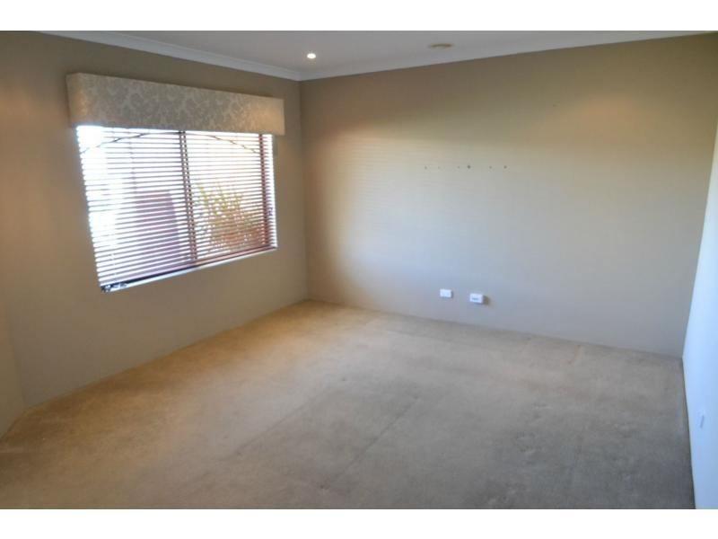 18 Kartner Road, Tapping WA 6065