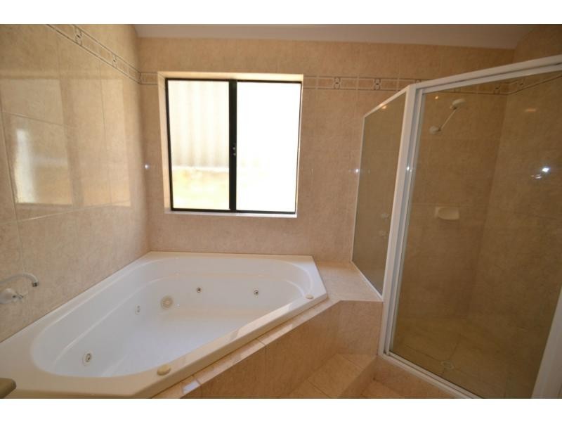 18 Kartner Road, Tapping WA 6065