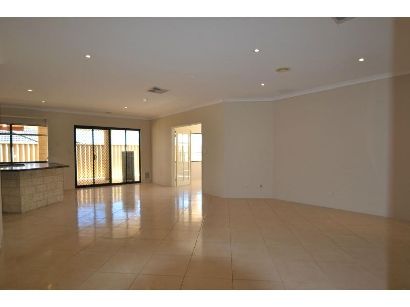 18 Kartner Road, Tapping WA 6065