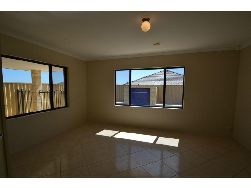 18 Kartner Road, Tapping WA 6065