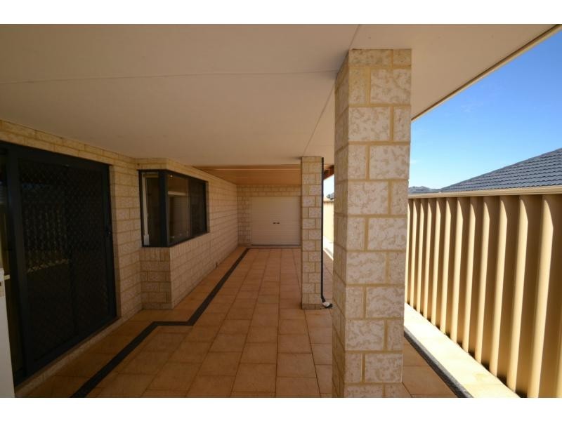 18 Kartner Road, Tapping WA 6065