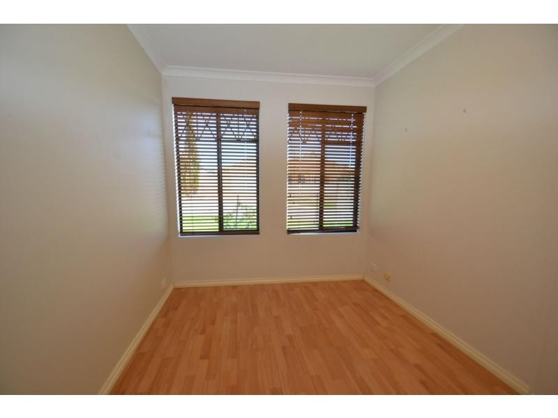 8 Renoir Lane, Currambine WA 6028