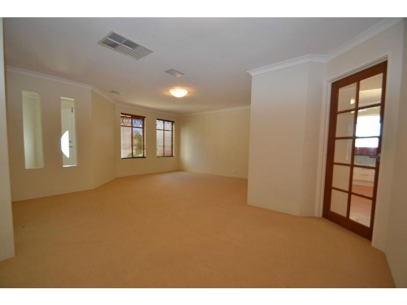 8 Renoir Lane, Currambine WA 6028