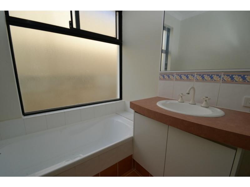 8 Renoir Lane, Currambine WA 6028