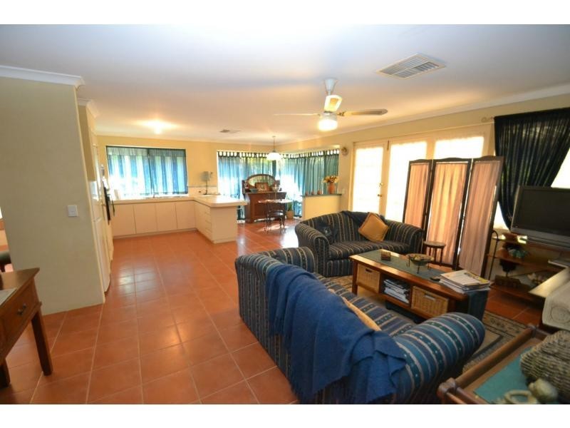 15 Hunn Court, Quinns Rocks WA 6030