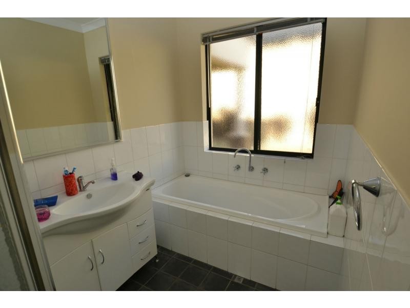 34 Champaigne Drive, Tapping WA 6065