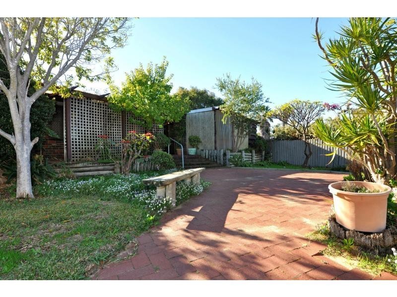 7 Sillmon Way, Duncraig WA 6023