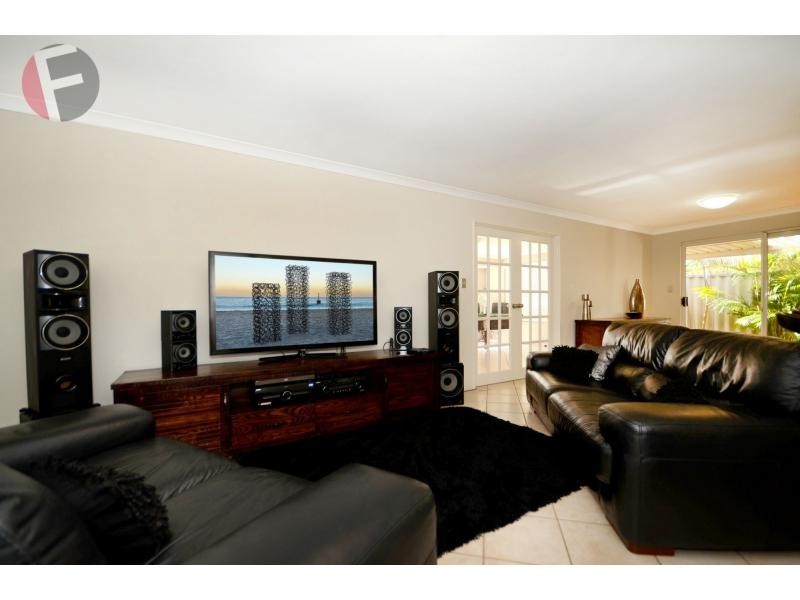 17 Geoff Russell Avenue, Kinross WA 6028