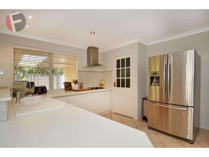 17 Geoff Russell Avenue, Kinross WA 6028