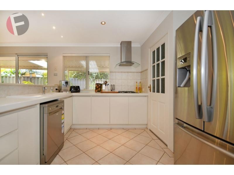 17 Geoff Russell Avenue, Kinross WA 6028