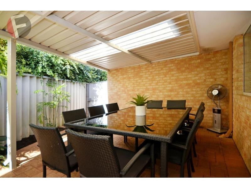 17 Geoff Russell Avenue, Kinross WA 6028