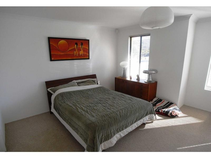 28 Kahana Parkway, Butler WA 6036