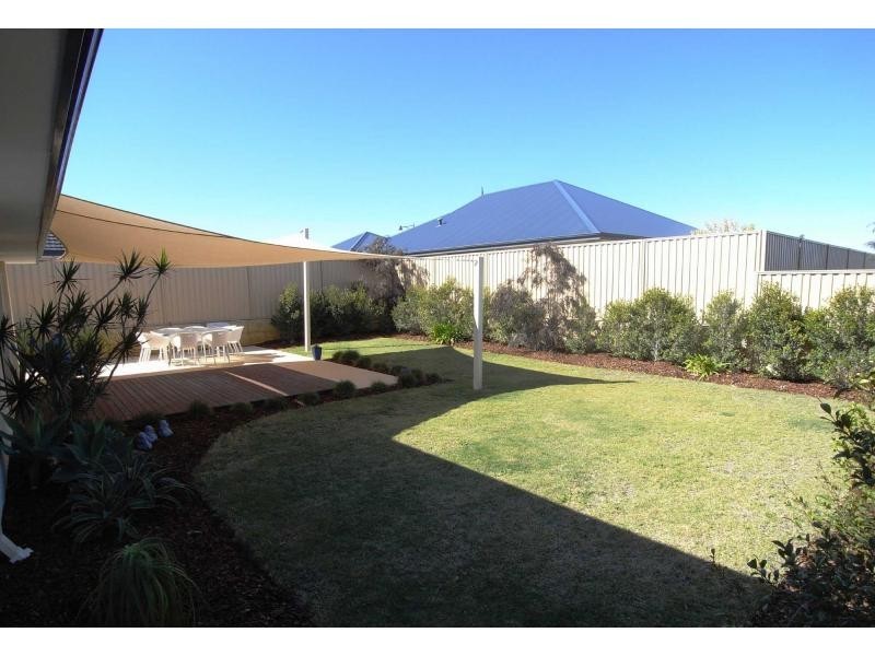 28 Kahana Parkway, Butler WA 6036