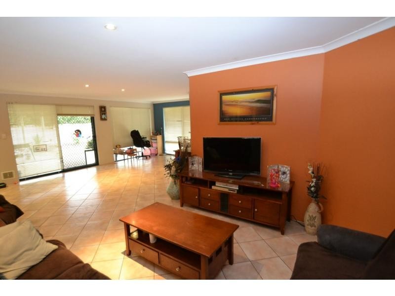50 Woodbine Loop, Tapping WA 6065