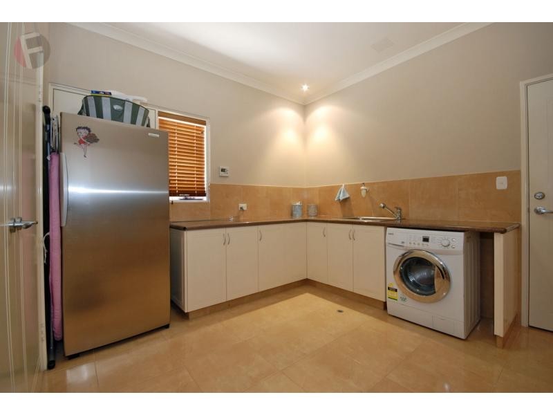 1 Miner Lane, Tapping WA 6065