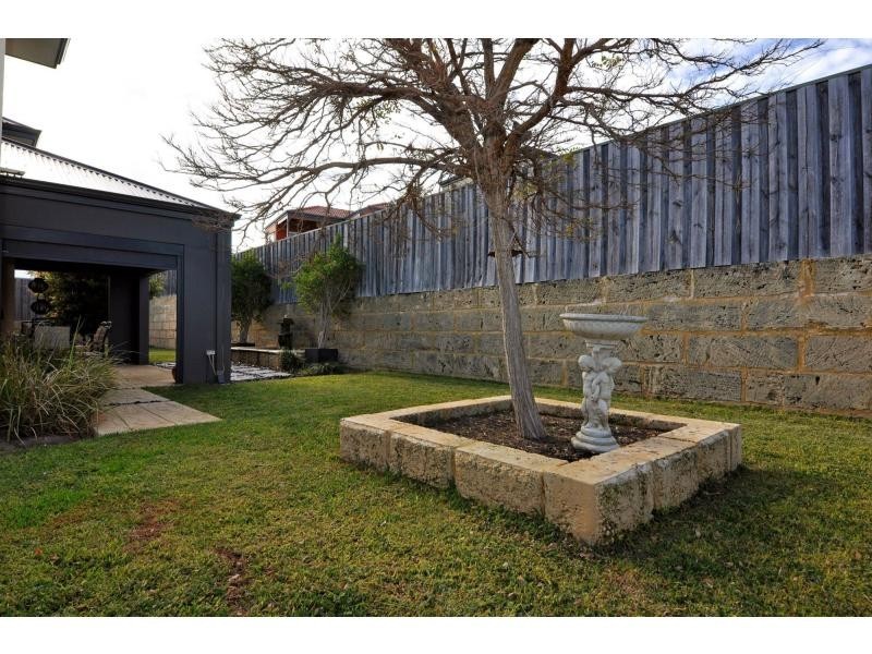 6 Catalina Place, Quinns Rocks WA 6030