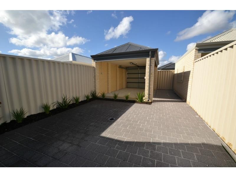 59 Doncaster Grange, Butler WA 6036