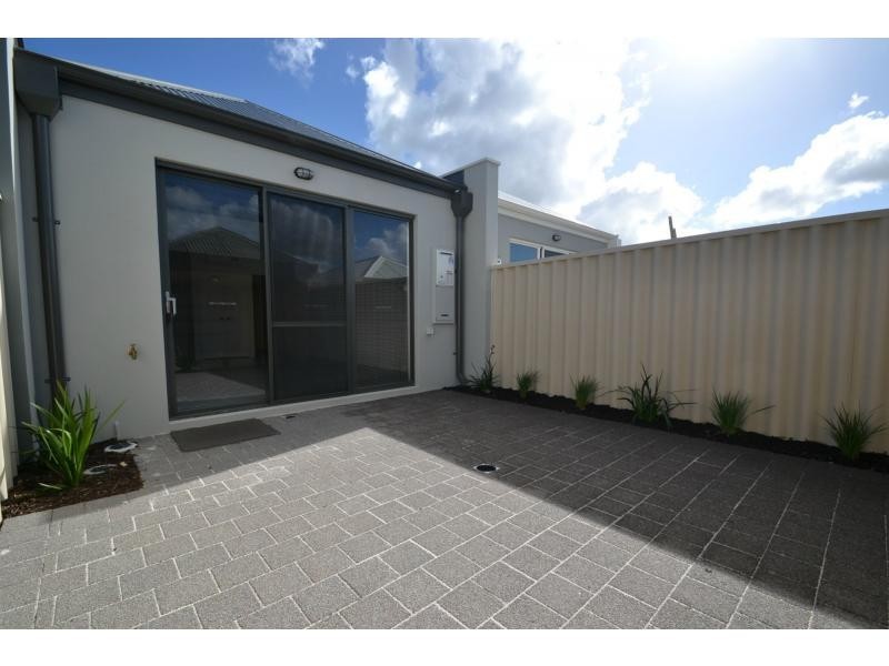 59 Doncaster Grange, Butler WA 6036