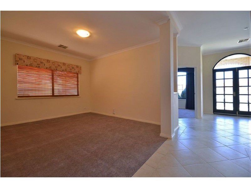 29 Miramare Boulevard, Currambine WA 6028