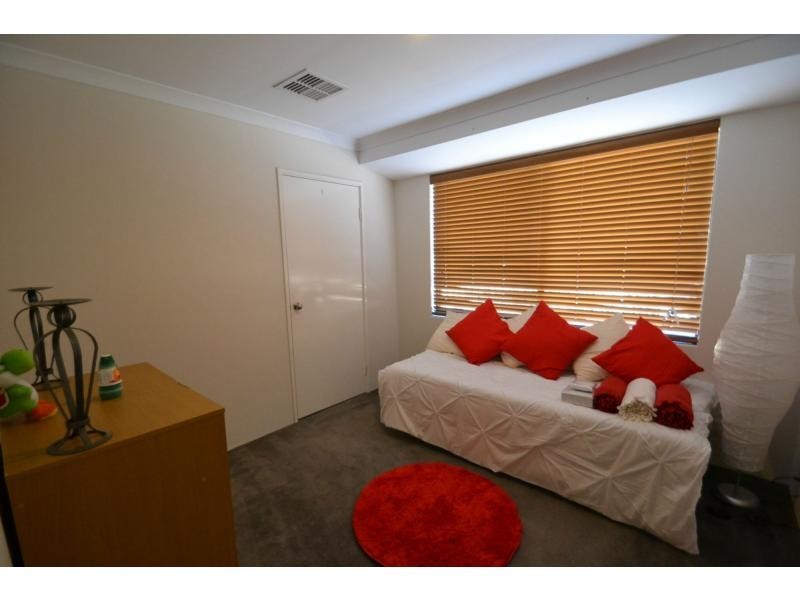 41 Bingarra Crescent, Tapping WA 6065