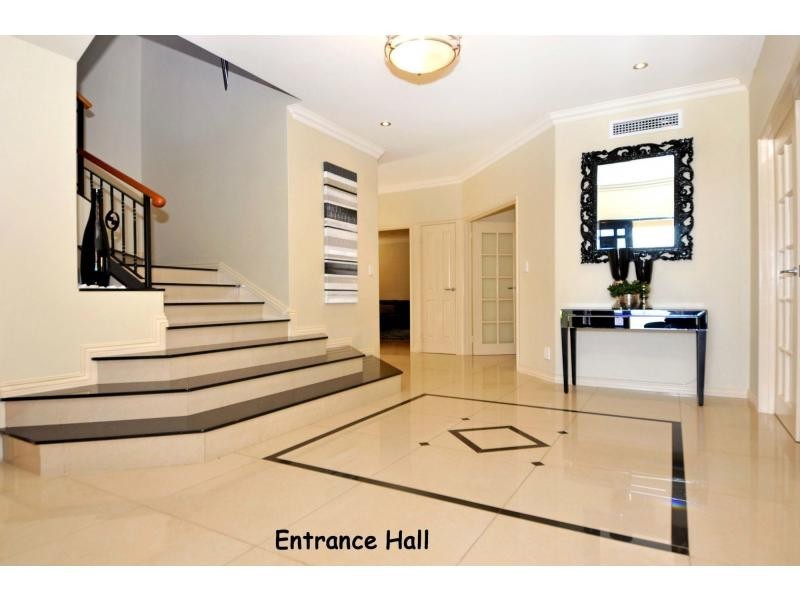 12 Algarve Way, Hillarys WA 6025