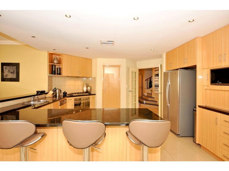 12 Algarve Way, Hillarys WA 6025