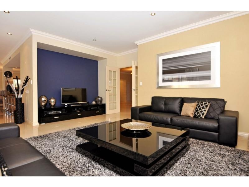 12 Algarve Way, Hillarys WA 6025