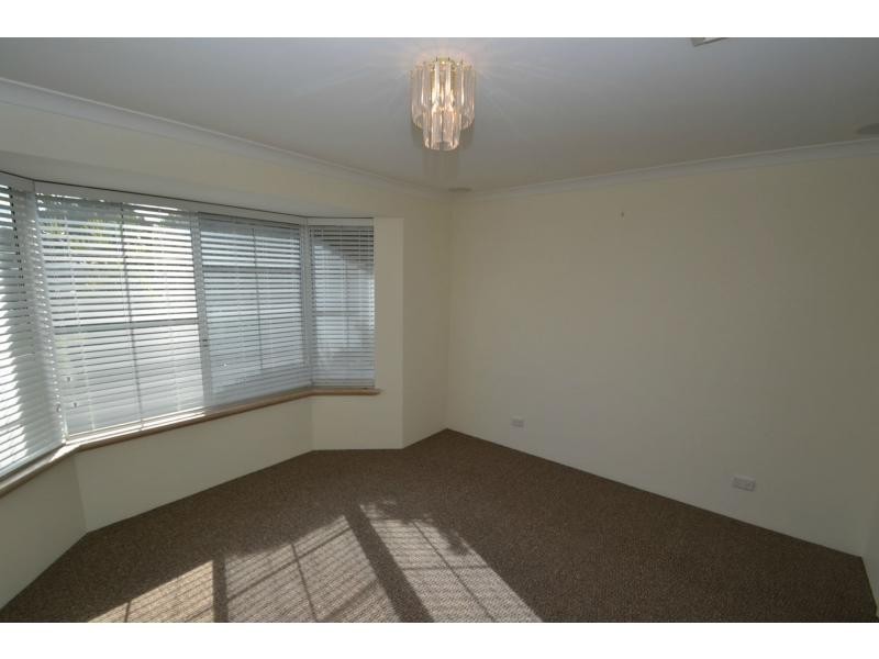 7 Plumdale Way, Woodvale WA 6026