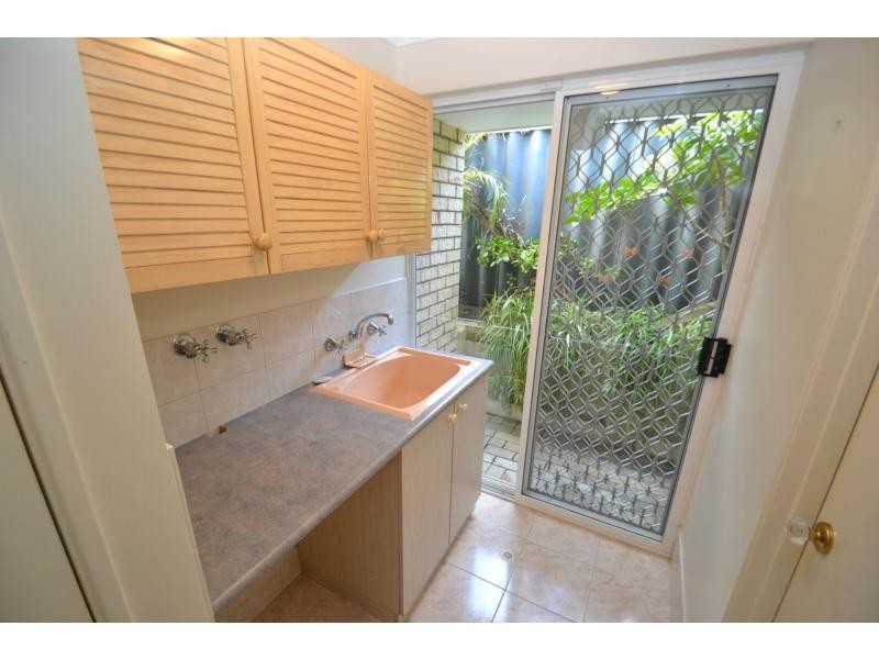 7 Plumdale Way, Woodvale WA 6026