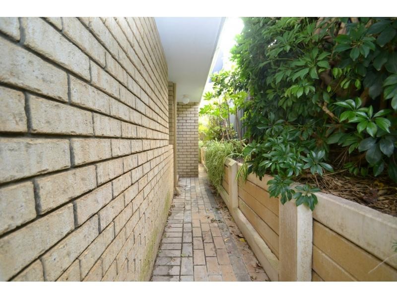 7 Plumdale Way, Woodvale WA 6026