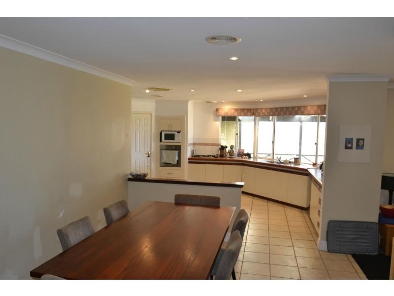 93 Santiago Parkway, Ocean Reef WA 6027