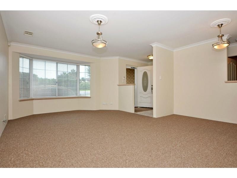 7 Plumdale Way, Woodvale WA 6026