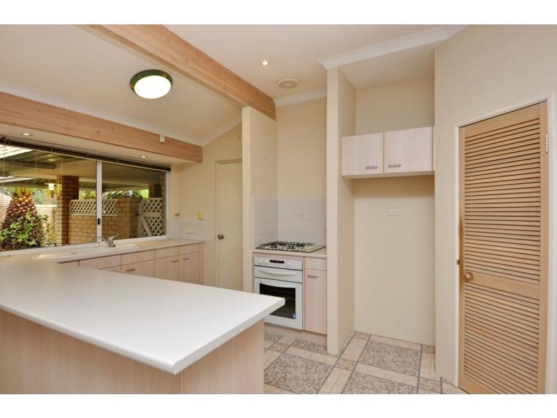 7 Plumdale Way, Woodvale WA 6026