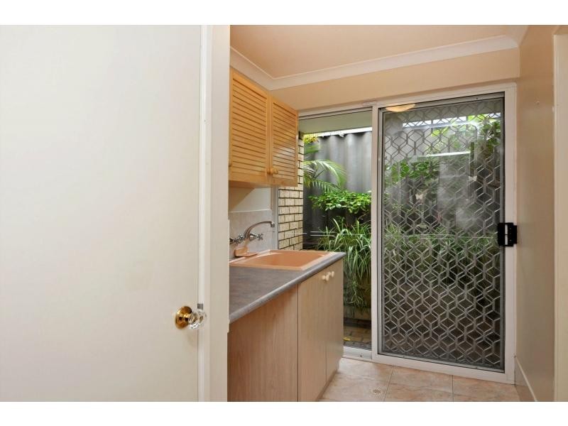 7 Plumdale Way, Woodvale WA 6026